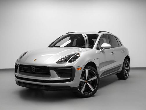 Dolomite Silver Metallic 2026 Porsche Macan Macan