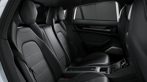 2025 Porsche Panamera Turbo