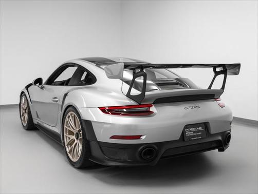 2018 Porsche 911 GT2 RS