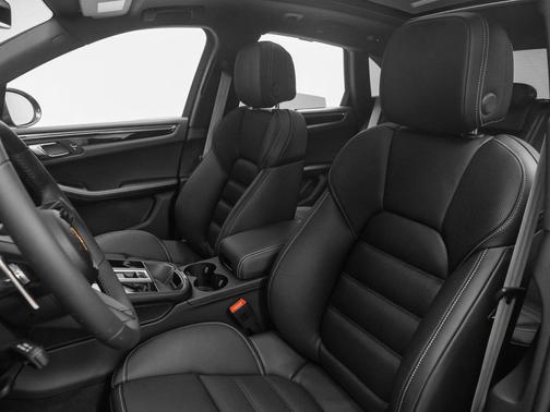 2025 Porsche Macan T