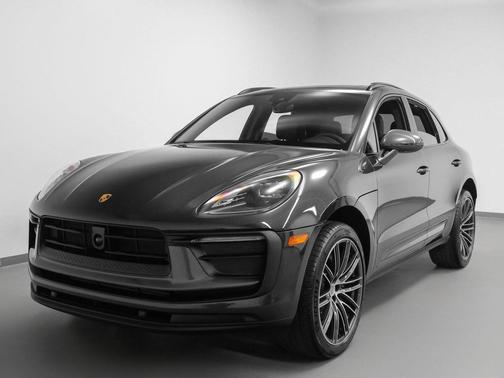2025 Porsche Macan T