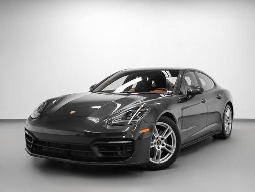 2022 Porsche Panamera 4