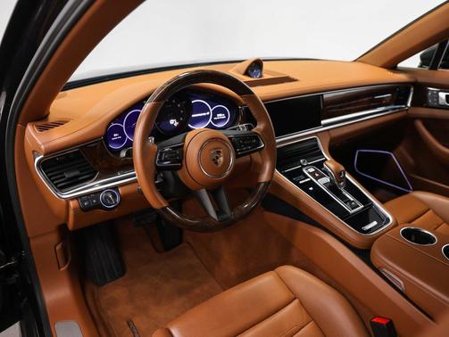 2022 Porsche Panamera 4