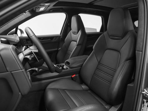 2026 Porsche Cayenne GTS