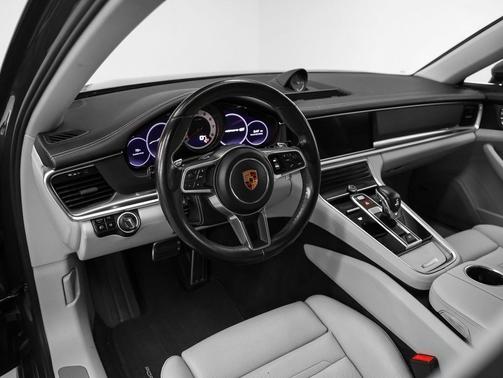 2018 Porsche Panamera 4S