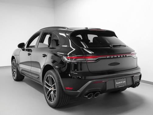 2026 Porsche Macan 