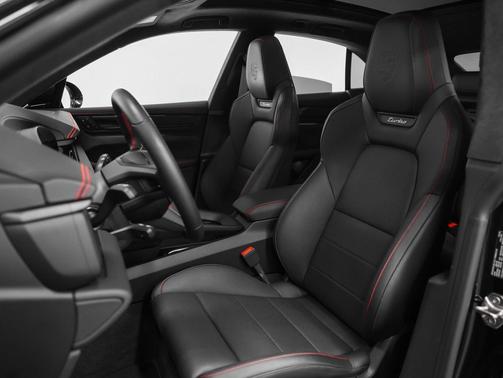 2025 Porsche Macan Turbo