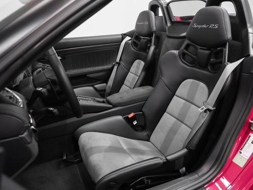 2024 Porsche 718 Spyder RS