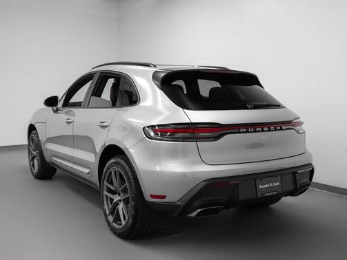 2026 Porsche Macan 