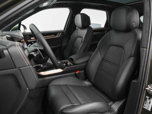 2026 Porsche Cayenne GTS