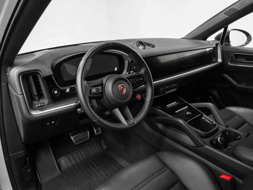 2024 Porsche Cayenne Turbo GT