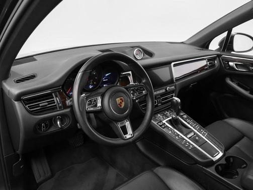 2020 Porsche Macan Base (PDK)