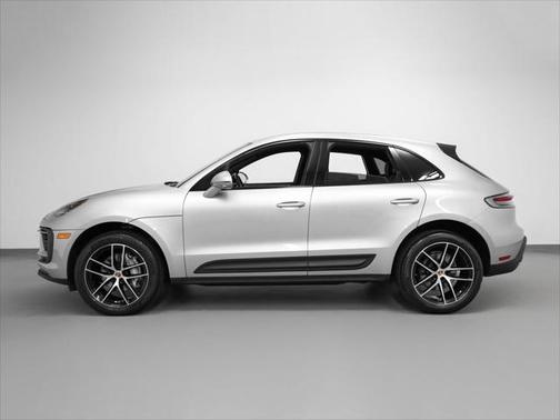 2022 Porsche Macan Base