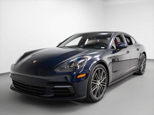 2018 Porsche Panamera 4