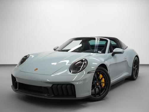 2025 Porsche 911 Targa 4 GTS