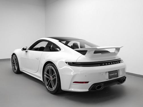 2026 Porsche 911 Carrera