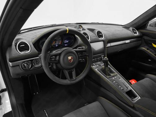 2025 Porsche 718 Cayman GT4 RS