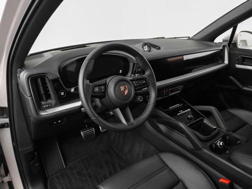 2025 Porsche Cayenne S