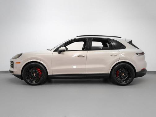 2025 Porsche Cayenne S