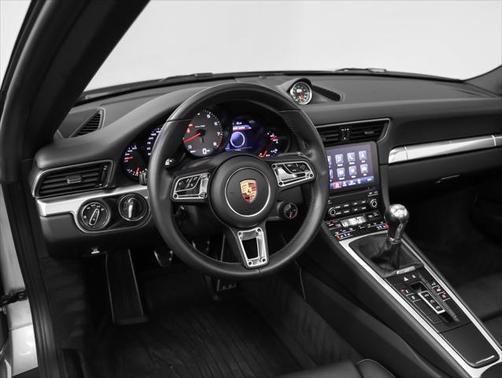 2019 Porsche 911 Carrera S