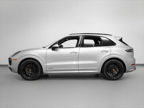 2021 Porsche Cayenne GTS