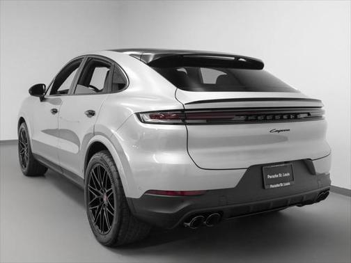 2025 Porsche Cayenne Base