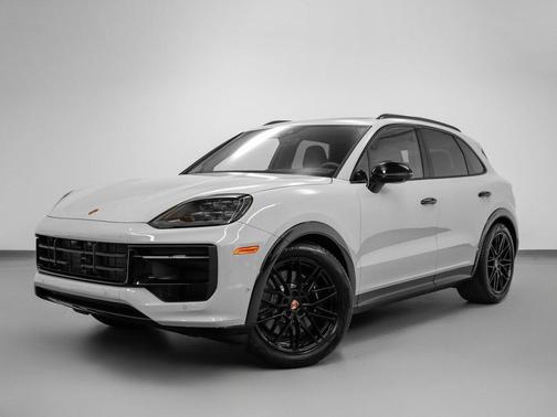 2025 Porsche Cayenne GTS