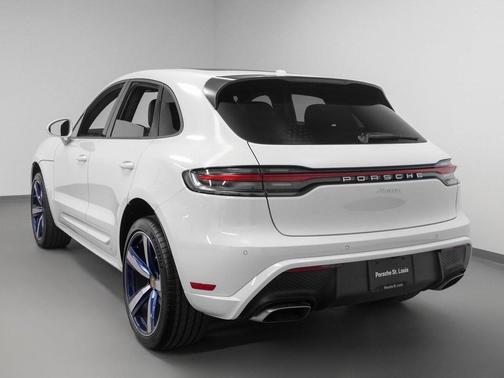 2025 Porsche Macan 