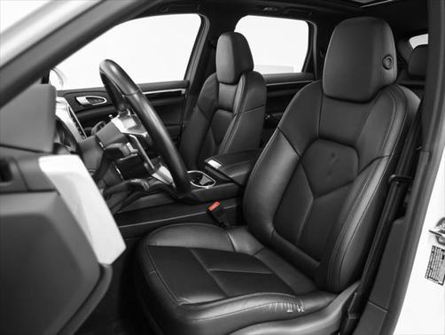 2018 Porsche Cayenne Base