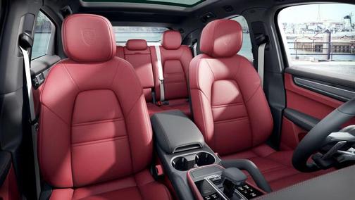 2022 Porsche Cayenne Platinum Edition