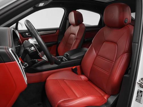 2022 Porsche Cayenne Platinum Edition