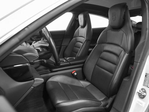 2021 Porsche Taycan Turbo