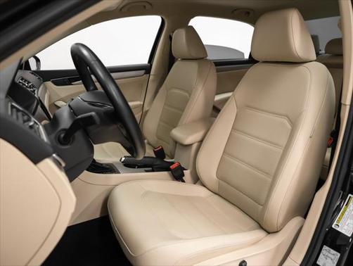 2019 Volkswagen Passat 2.0T Wolfsburg Edition