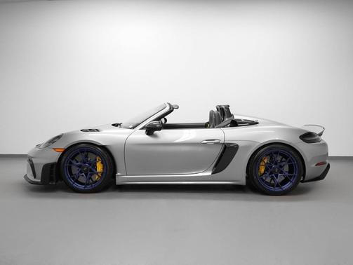 2024 Porsche 718 Spyder RS