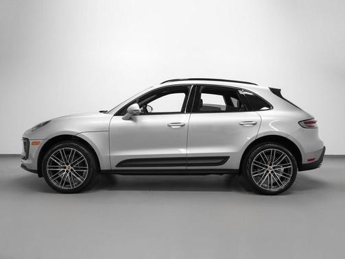 Dolomite Silver Metallic 2026 Porsche Macan Macan