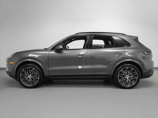 2024 Porsche Cayenne Base (Tiptronic)