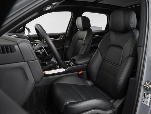 2024 Porsche Cayenne S