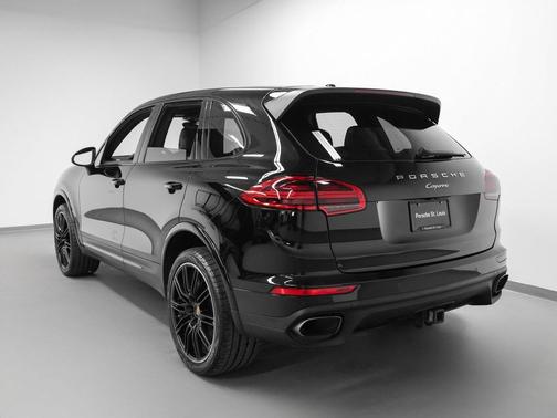 2018 Porsche Cayenne Platinum Edition