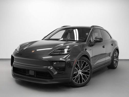2026 Porsche Macan 4