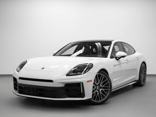 2026 Porsche Panamera 4