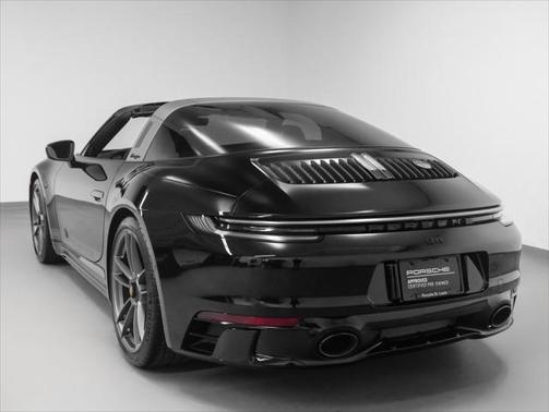 2023 Porsche 911 Targa