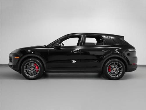 2024 Porsche Cayenne S
