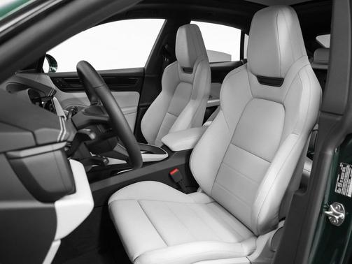 2025 Porsche Macan 4S