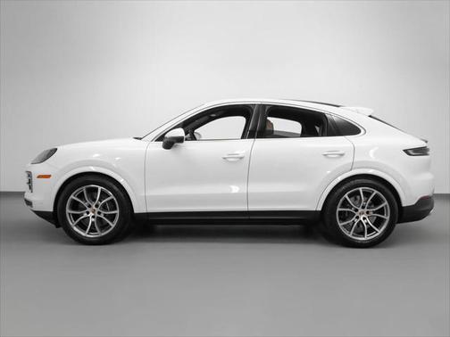 2024 Porsche Cayenne Base (Tiptronic)