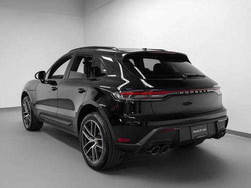 2026 Porsche Macan 