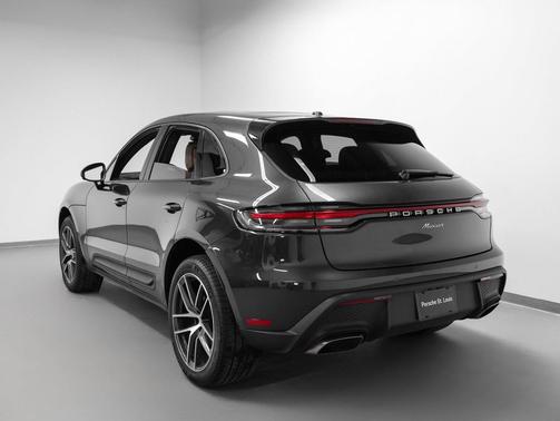 2025 Porsche Macan 