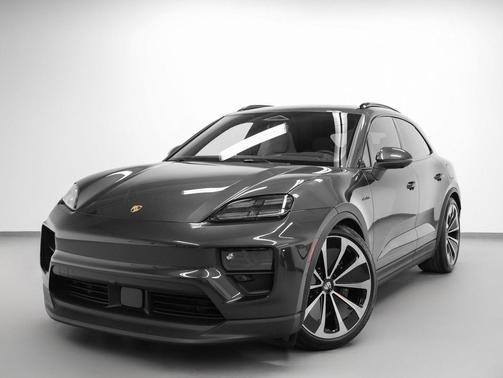 2025 Porsche Macan 4S