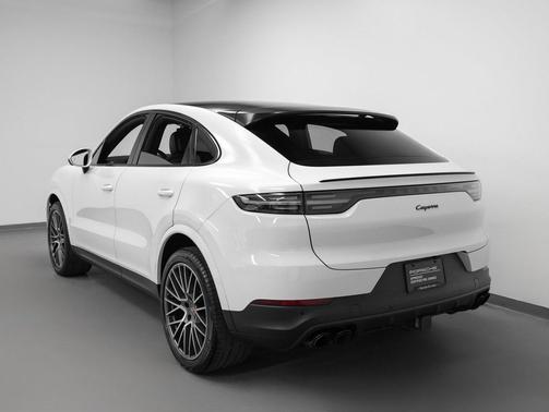 2022 Porsche Cayenne Platinum Edition