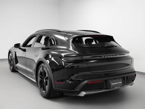2025 Porsche Taycan 4