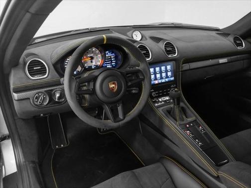 2024 Porsche 718 Cayman GT4 RS